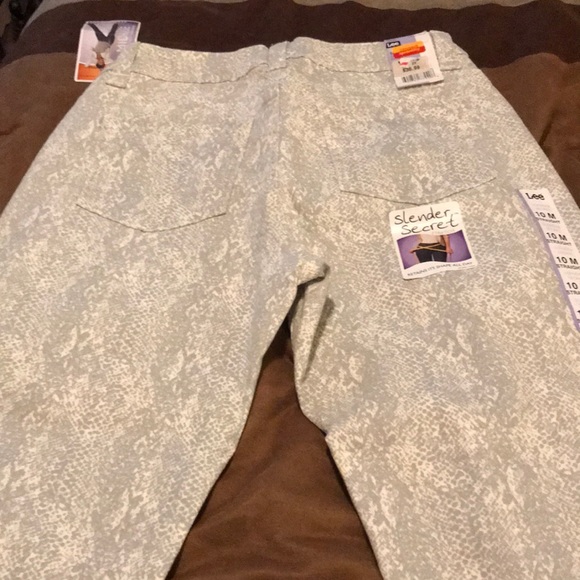 Jeans - Picture 2 of 2